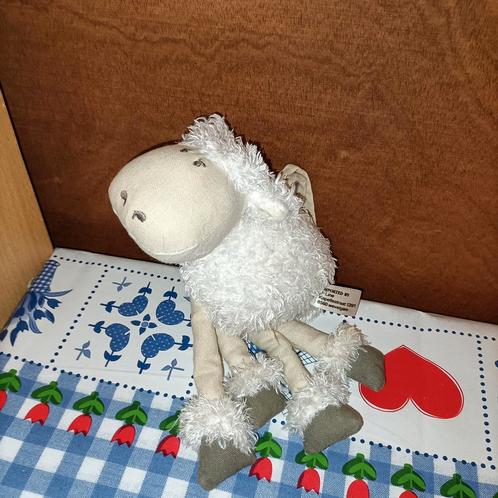 Schaap knuffel met slaapliedje 23 cm groot, Kinderen en Baby's, Speelgoed | Knuffels en Pluche, Ophalen of Verzenden
