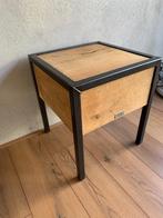 Bijzettafel/ salontafel Steel & Stockings, Ophalen, 50 tot 75 cm, Vierkant, Minder dan 50 cm