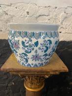 Vintage chinese bloempot wit blauw roze gebloemd, Tuin en Terras, Bloempotten, Rond, Ophalen of Verzenden, Aardewerk, Minder dan 40 cm
