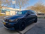 Volkswagen Tiguan 1.5 TSI ACT 150pk DSG 2019 Zwart, Auto's, Stof, Euro 6, 4 cilinders, Zwart