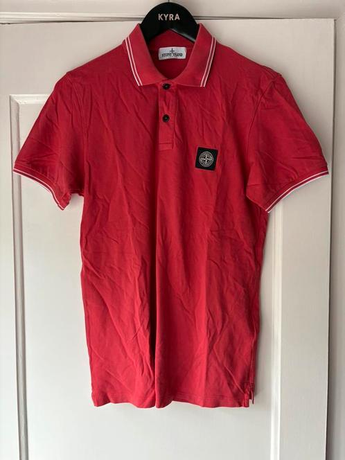 Mooie rode polo Stone Island Junior mt 170, Kinderen en Baby's, Kinderkleding | Maat 170, Zo goed als nieuw, Jongen, Shirt of Longsleeve