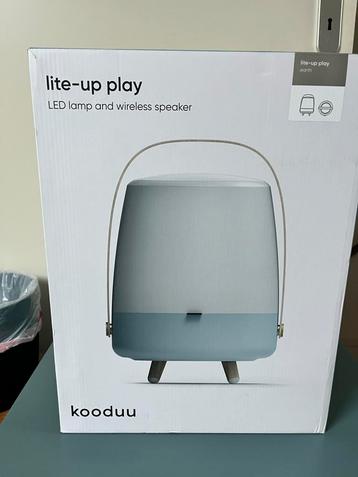 Kooduu Lite-up Play LED Lamp & bluetooth Speaker beschikbaar voor biedingen