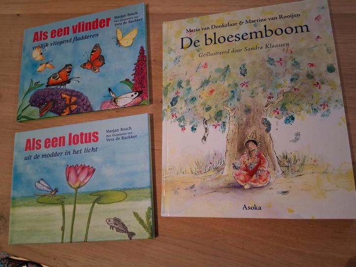 Marjan Bosch - Als een lotus...3 boeken, Boeken, Esoterie en Spiritualiteit, Zo goed als nieuw, Ophalen of Verzenden