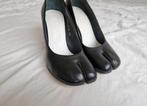 Maison Martin Margiela tabi pumps, Pumps, Zwart, Ophalen of Verzenden, Gedragen