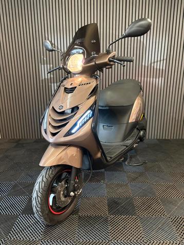 PIAGGIO ZIP 4T 3V BROM 2020 FULL OPTION BAJA BRONS beschikbaar voor biedingen
