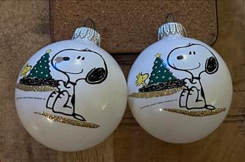 Vintage wit glazen Kerstbal met Snoopy - West Germany beschikbaar voor biedingen
