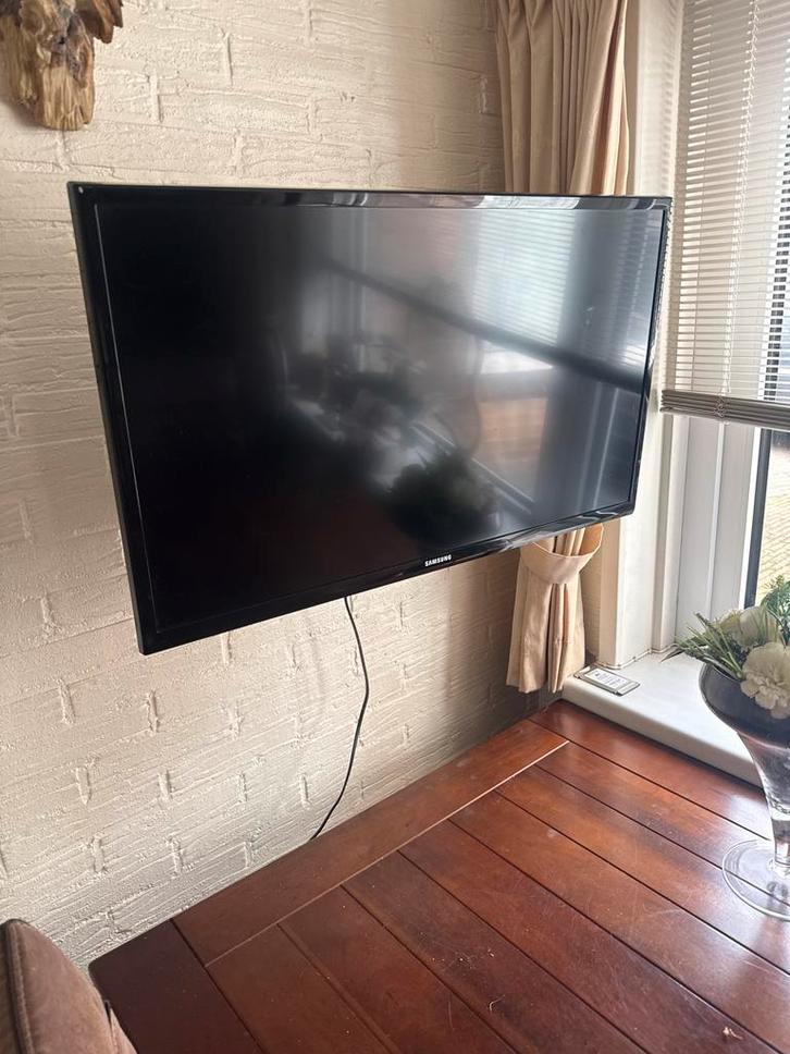 Samsung 32 inch TV met muurbeugel - Model UE32EH4003W, Audio, Tv en Foto, Televisies, Gebruikt, LED, 80 tot 100 cm, HD Ready (720p)