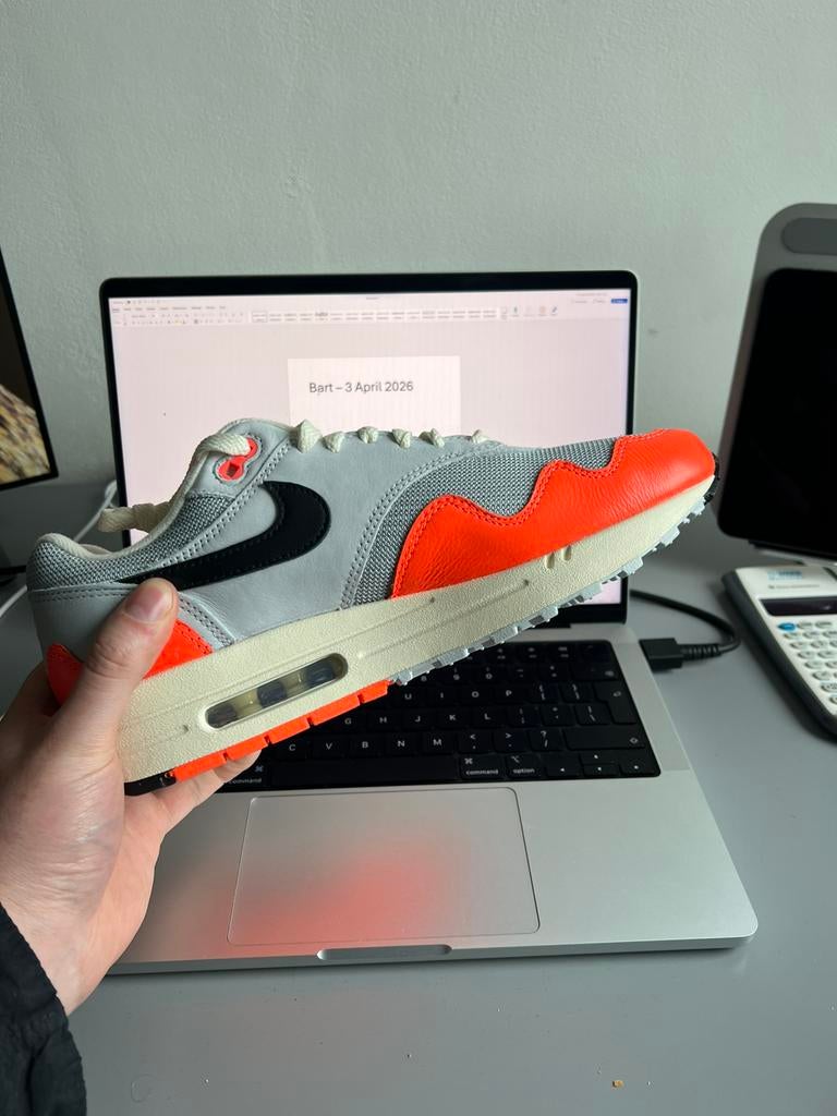 Nike X Patta AM1 DS 42/US8.5 Hyper crimson, Ophalen, Overige kleuren, Nieuw, Sneakers of Gympen