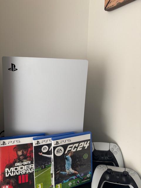 Sony PlayStation 5 disc edition nieuwstaat, Spelcomputers en Games, Spelcomputers | Sony PlayStation 5, Ophalen of Verzenden, Zo goed als nieuw