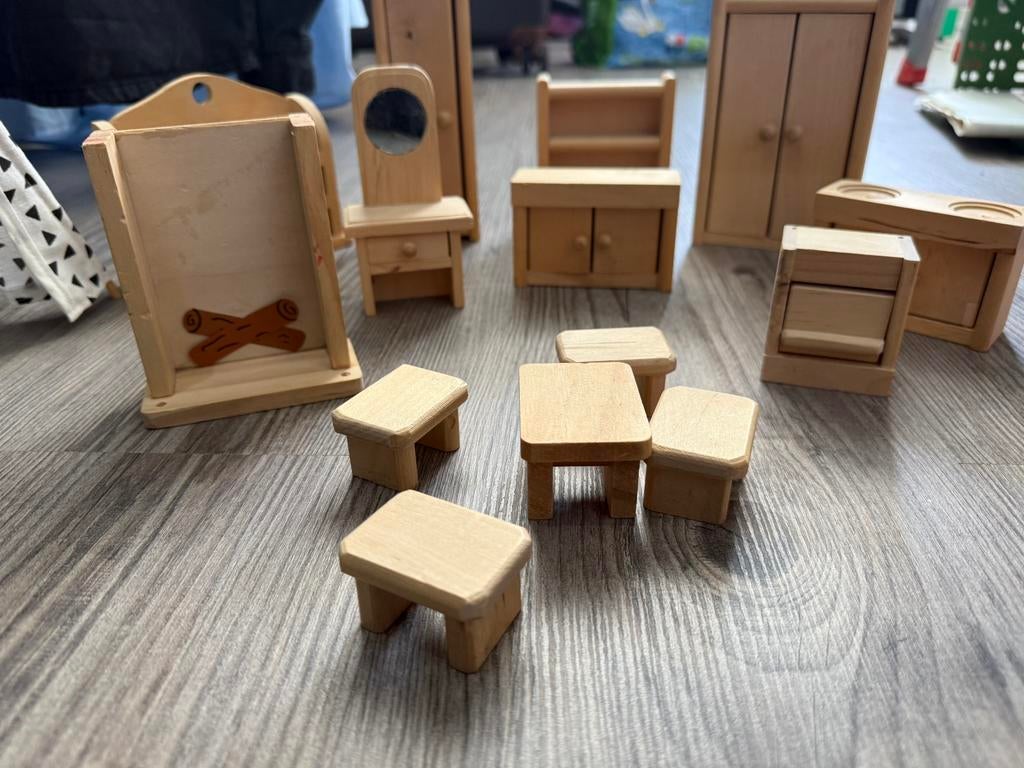 Izgst Hout Poppenhuis meubeltjes 16 stuks, Ophalen of Verzenden, Zo goed als nieuw, Poppenhuis