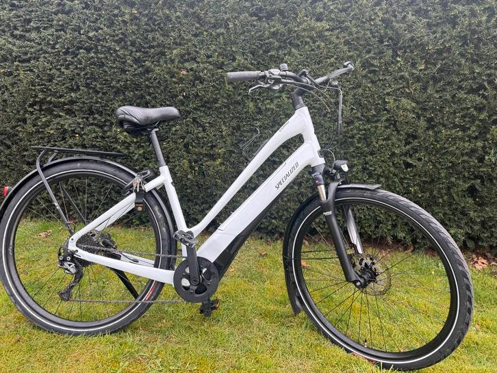 Specialized Como/Vado E-bike - 2021, Fietsen en Brommers, Elektrische fietsen, Gebruikt, Overige merken, 55 tot 59 cm, 50 km per accu of meer