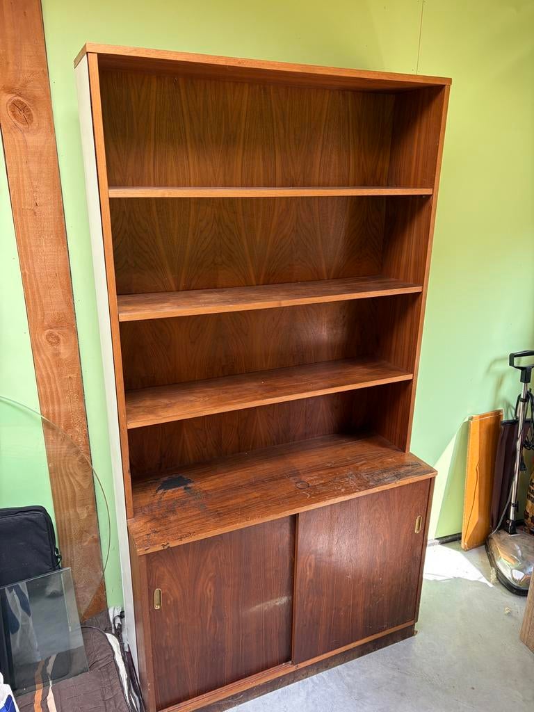 Vintage Boekenkast met Schuifdeuren en Planken, Ophalen, Gebruikt, 50 tot 100 cm, 150 tot 200 cm