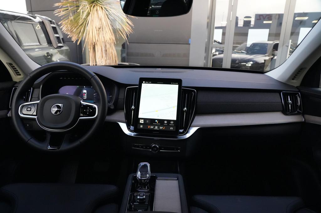 Volvo XC90 2.0 T8 FACELIFT Plug-in hybrid AWD Plus Dark 455p, Gebruikt, Zwart, 4 cilinders, 1969 cc