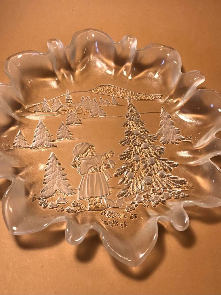 Mikasa kerstmis schaaltje, bonbonschaaltje, Huis en Inrichting, Keuken | Servies, Zo goed als nieuw, Schaal of Schalen, Overige stijlen