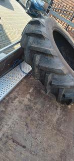 GEZOCHT: 1 TRACTORBAND 12.4 X 28, Ophalen of Verzenden