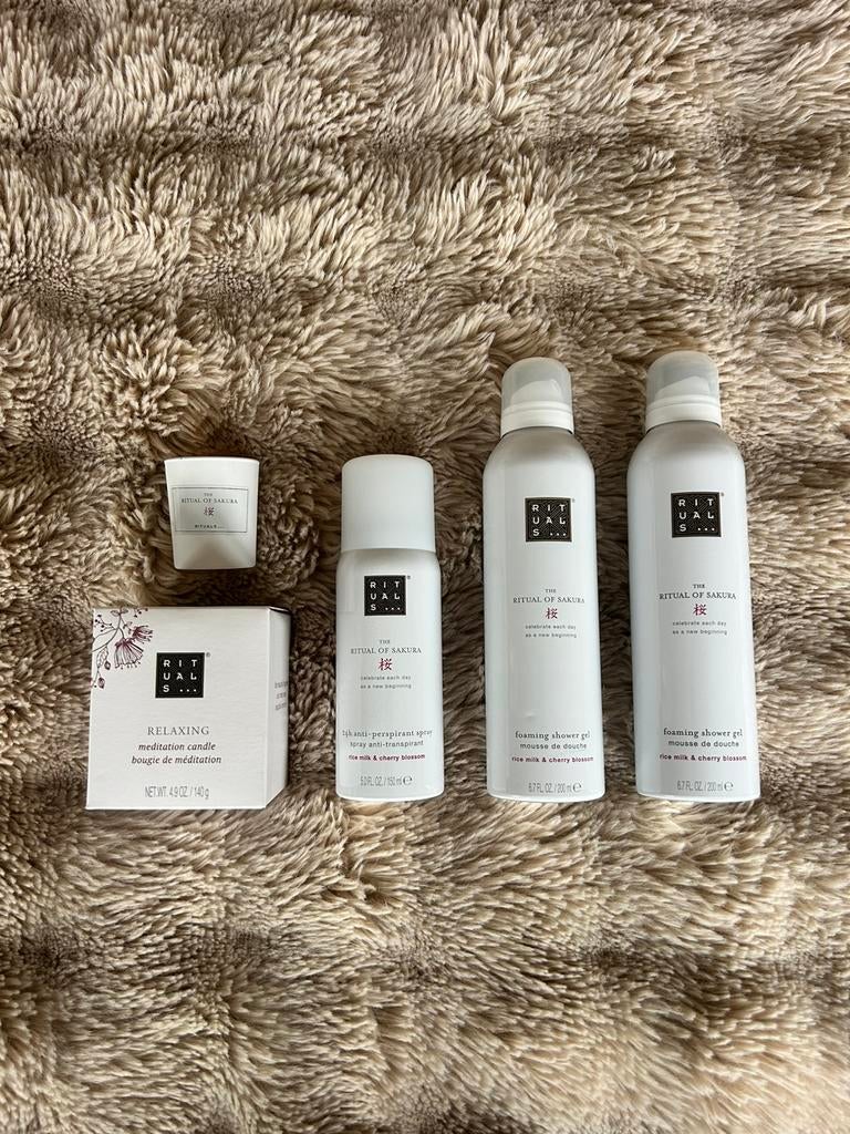 NIEUW Rituals Sakura shower gel, deo, kaars t.w.v. €51,50, Ophalen of Verzenden, Zo goed als nieuw, Bad & Douche