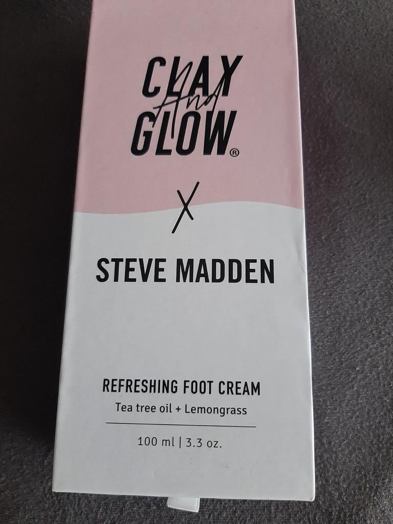 Nieuw Clay & Glow voetencreme, Ophalen of Verzenden, Nieuw, Bodylotion, Crème of Olie
