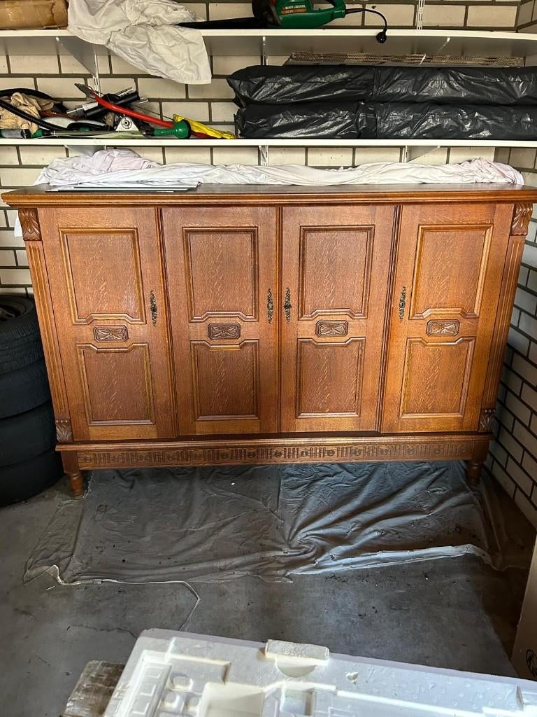 Grote klassieke eiken dressoirkast, Ophalen, Klassiek, Eikenhout, 200 cm of meer