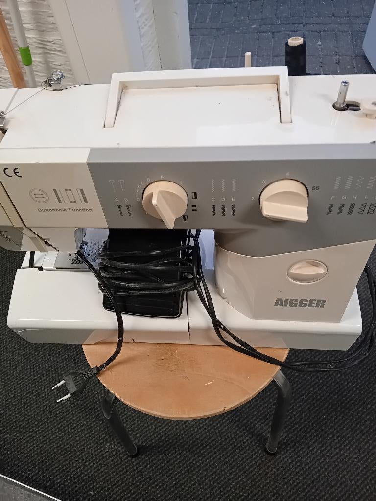 Naaimachine, Ophalen, Zo goed als nieuw, Naaimachine, Overige merken