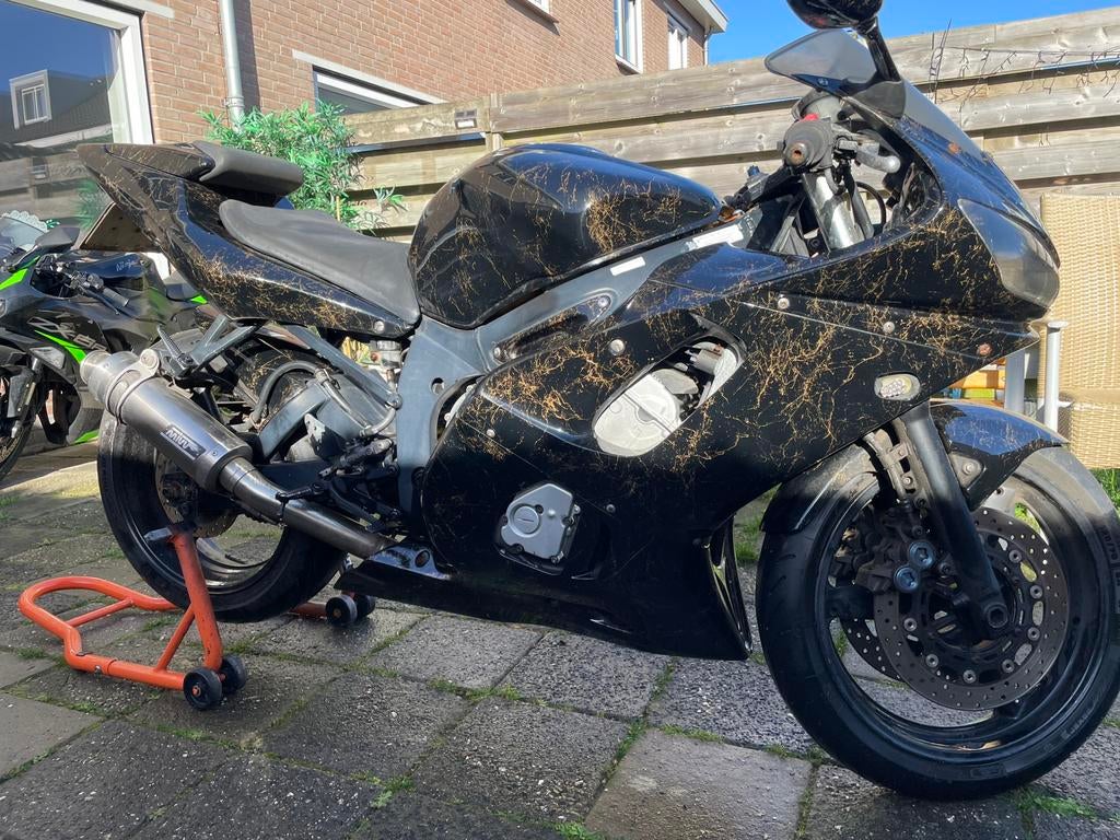 Yamaha r6 te koop met unieke kleur
