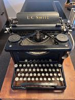 Antieke typemachine merk L.C. Smith uit 1928, Ophalen, Gebruikt