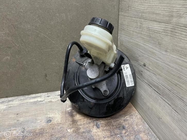 Rembekrachtiger Mitsubishi Colt VI 1.5 ('04-'13) P4625A245, Auto-onderdelen, Remmen en Aandrijving, Mitsubishi, Gebruikt, Ophalen of Verzenden