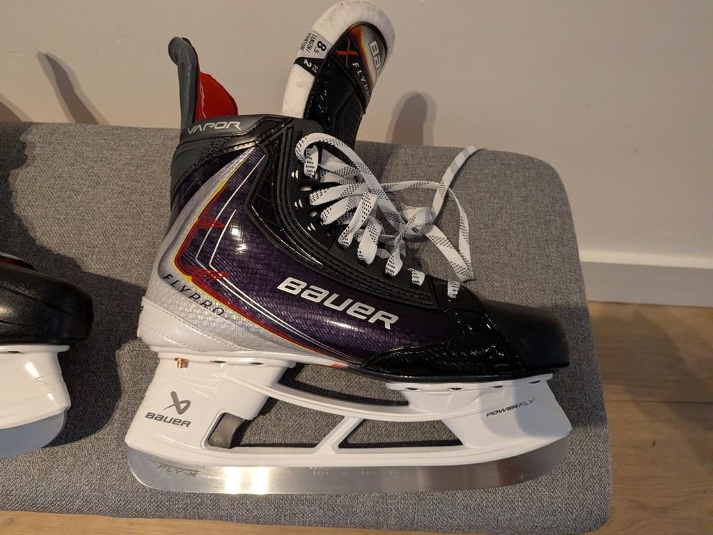 Bauer Vapor Flypro IJshockeyschaatsen - Maat 8.5, Ophalen of Verzenden, Zo goed als nieuw, IJshockeyschaatsen, Bauer