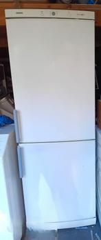 Siemens dubbeldeurs koelkast. Met 3 vrieskasten., Witgoed en Apparatuur, Koelkasten en IJskasten, Gebruikt, 200 liter of meer