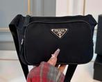 Prada heuptas buideltas nieuw winkelmodel met dustbag, Sieraden, Tassen en Uiterlijk, Tassen | Schoudertassen, Ophalen of Verzenden