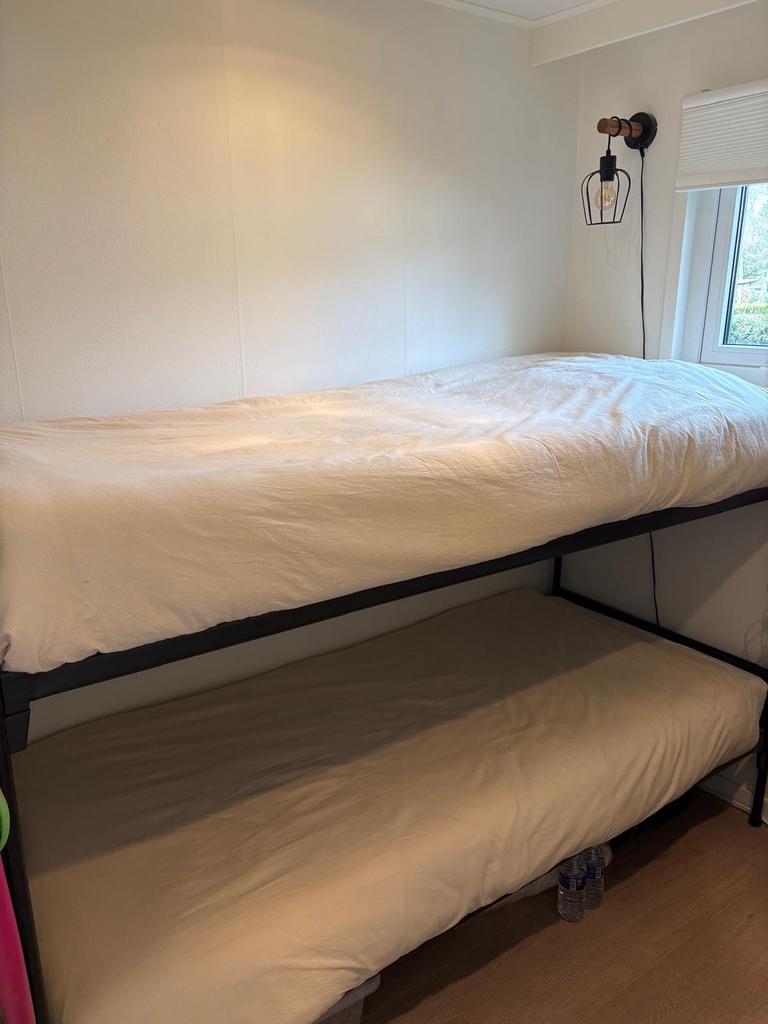 Stapelbed zwart metaal 195x80x125 cm, Kinderen en Baby's, Kinderkamer | Stapelbedden en Hoogslapers, Ophalen, Gebruikt, Stapelbed