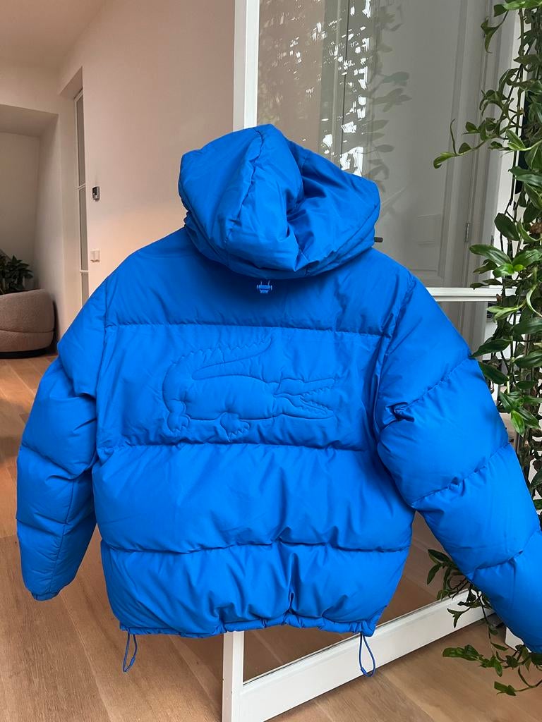 Lacoste jas in helder blauw - Maat 48 (US S / M), Kleding | Heren, Jassen | Winter, Ophalen of Verzenden, Zo goed als nieuw, Maat 48/50 (M)
