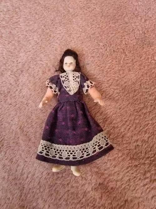 caco popje meisje 9 cm nr 100 porseleinen hoofdje, Ophalen of Verzenden, Zo goed als nieuw, Popje