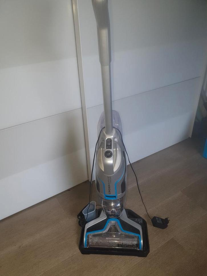 Bissell CrossWave draadloze Stofzuiger/Dweilmachine, Witgoed en Apparatuur, Stofzuigers, Gebruikt, Stofzuiger, Minder dan 1200 watt