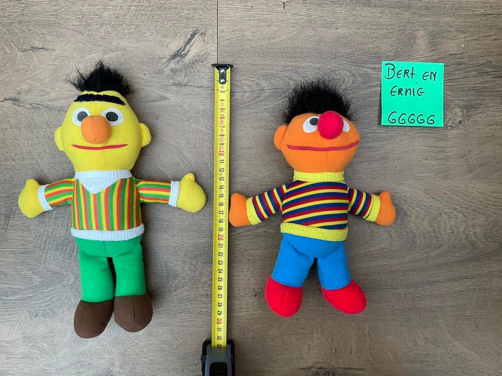 2 zgan gebruikte Sesamstraat Bert En Ernie knuffels, Ophalen, Overige figuren, Zo goed als nieuw, Beeldje of Figuurtje