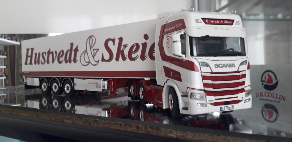 WSI Scania Next HUSTVEDT & SKEIE, Ophalen of Verzenden, Zo goed als nieuw, Bus of Vrachtwagen, Wsi