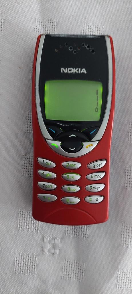 Nokia 8210 rood, Telecommunicatie, Mobiele telefoons | Nokia, Rood, Ophalen of Verzenden