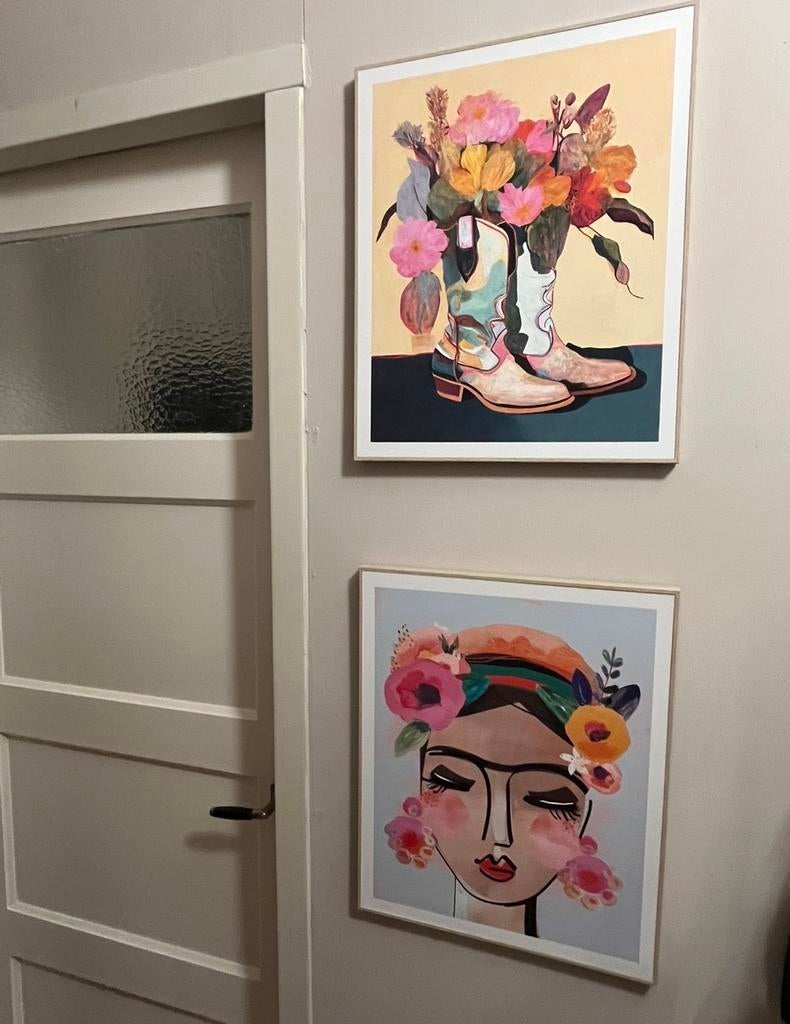 Twee posters op lijst van Orange Wallz 40x50cm, Ophalen, Gebruikt, Foto of Poster, Minder dan 50 cm