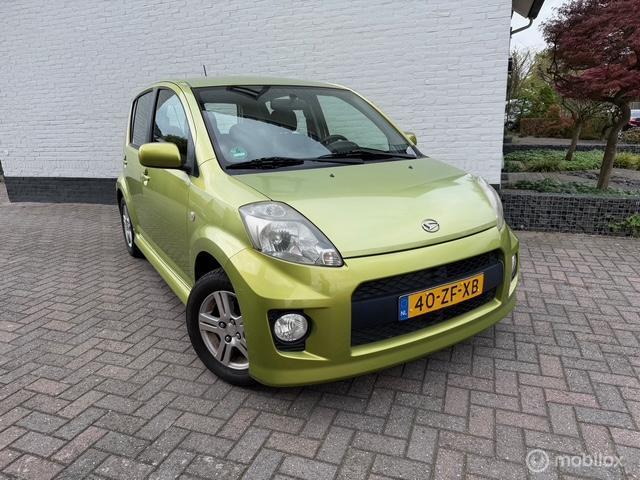 Daihatsu Sirion 2 1.3-16V Sport Nieuwe APK AIRCO 4drs, Auto's, Daihatsu, Bedrijf, Te koop, Sirion, ABS, Airbags, Airconditioning