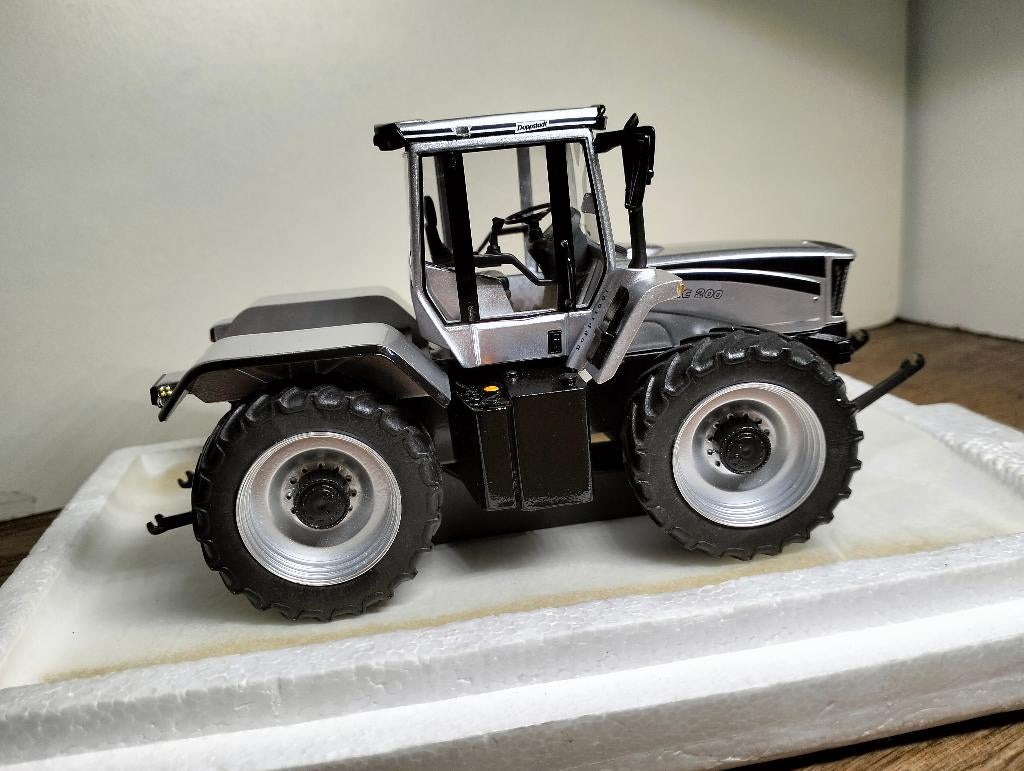 Te koop Tractorism Doppstadt Trac 200 zilver gelimiteerd., Ophalen of Verzenden, Zo goed als nieuw, Tractor of Landbouw, Overige merken