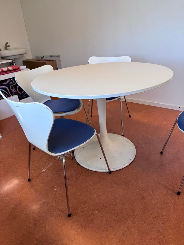 IKEA Docksta ronde witte tafel 103cm, Huis en Inrichting, Ophalen, Gebruikt, Rond, 100 tot 150 cm