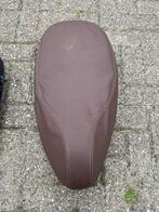 Vespa Sprint - Primavera bruine zadelhoes + schuim buddyseat, Ophalen of Verzenden
