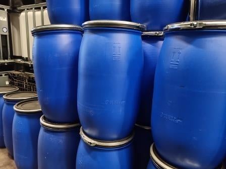 Blauwe vaten,tonnen van 120 L met zwart deksel en klemring, 150 liter of meer, Ophalen, Zo goed als nieuw, Kunststof