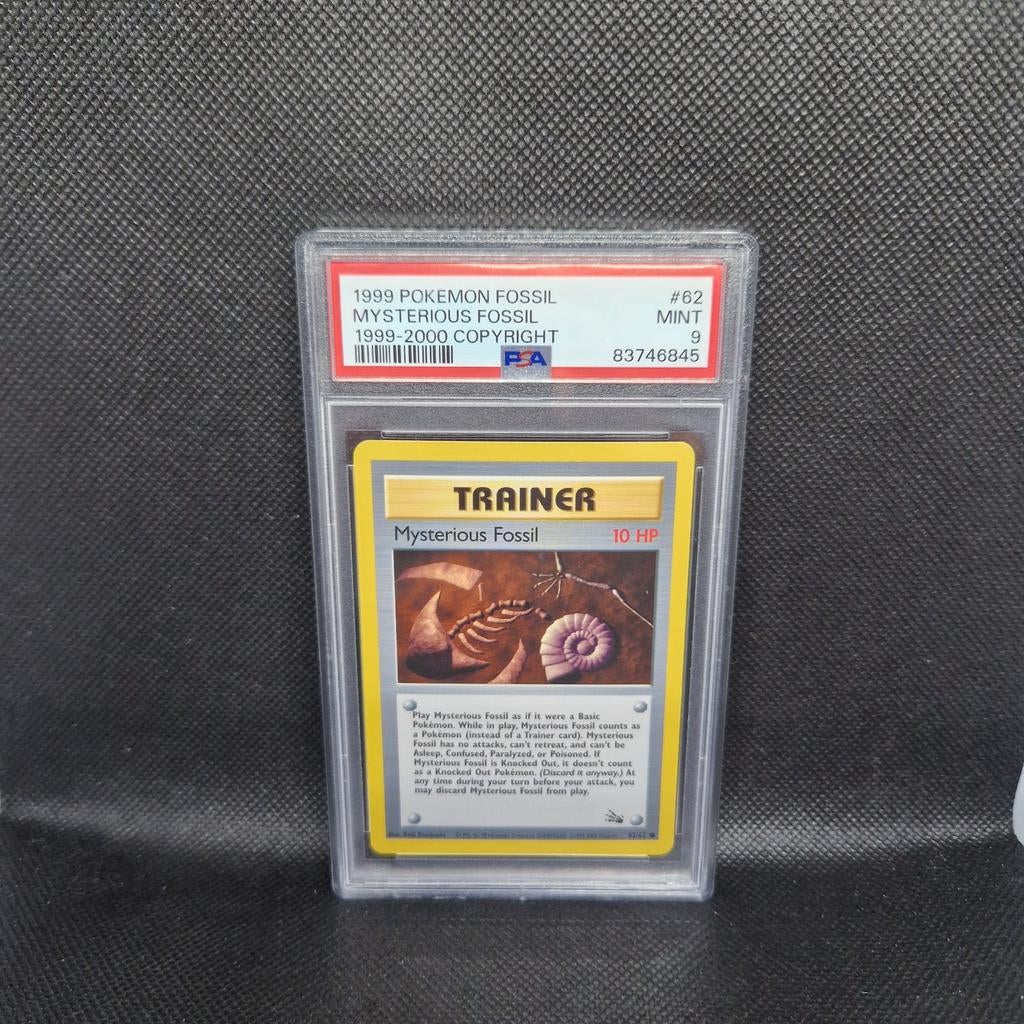 Mysterious Fossil 1999-2000 Copyright Fossil PSA 9, Ophalen of Verzenden, Zo goed als nieuw