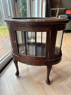 Antieke houten kastje, Ophalen