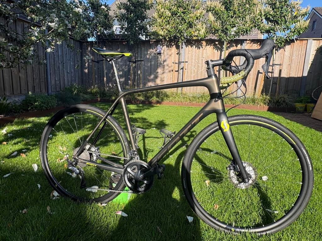 Scott Addict 10 Disc Carbon + Ultegra, Fietsen en Brommers, Fietsen | Racefietsen, 28 inch, Gebruikt, Carbon, Heren