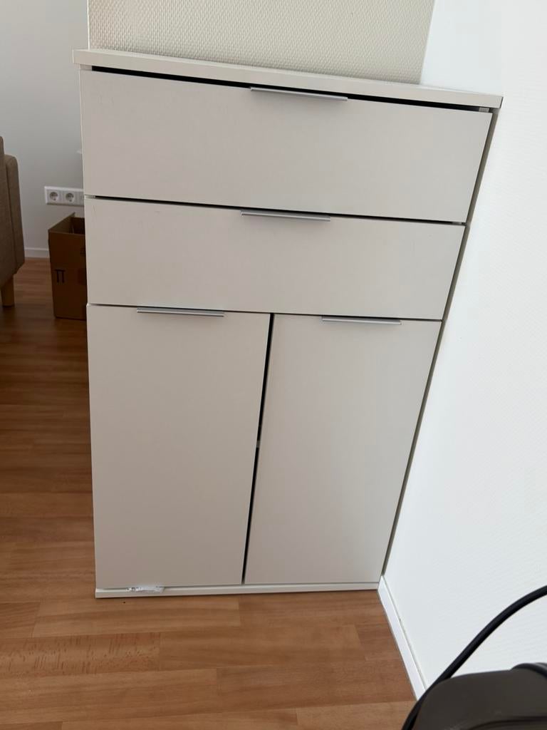 Kleine kastje, Ophalen, Zo goed als nieuw