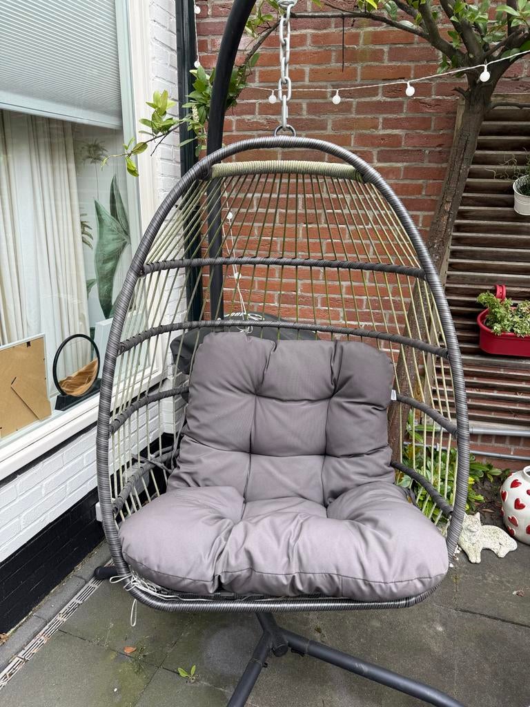 2 Hangstoelen met standaard en kussen - Grijs, Ophalen, Gebruikt, Twee, Metaal