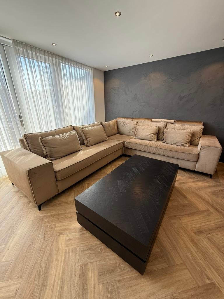 Hoekbank Velvet Taupe Richmond style Hotel Chique, Huis en Inrichting, Banken | Complete zithoeken, Ophalen, Zo goed als nieuw