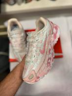 Nike P6000 special Trending, Ophalen of Verzenden, Zo goed als nieuw, Sneakers of Gympen