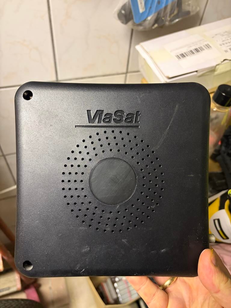 Viasat RM5511 Satelliet Modem Router – WiFi Dual-Band, Computers en Software, Routers en Modems, Gebruikt, Router met modem, Ophalen of Verzenden